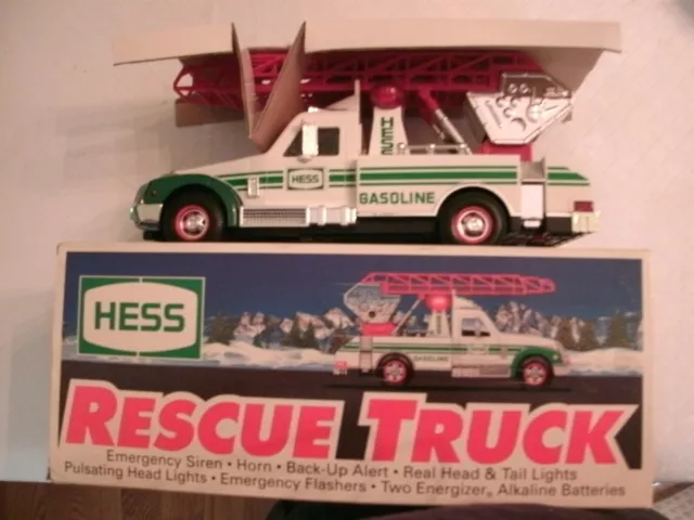 HESS Vintage 1994 Rescue Truck Siren, Horn, Flashing Lights - BATTERIES INCLUDED