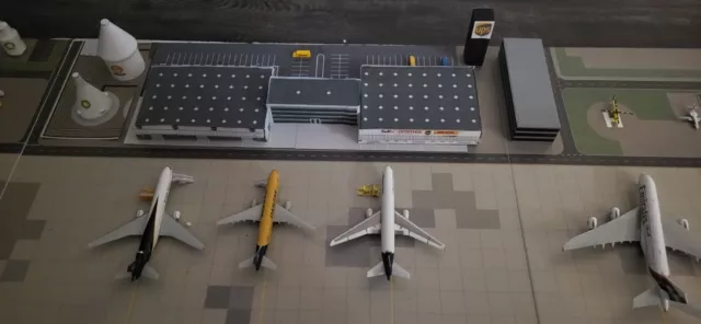 Model Airport Cargo Anlage für Herpa 1:500 Kartonbausatz Vorlage mit Bodenbereic