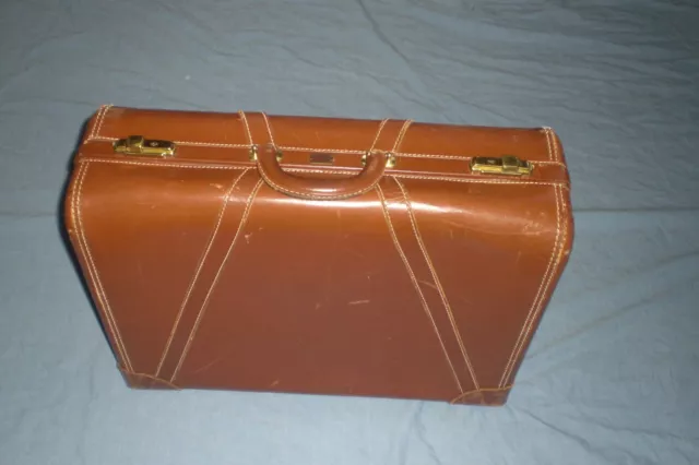 Suitcase - Vintage Brown Leather Platt Guardsman