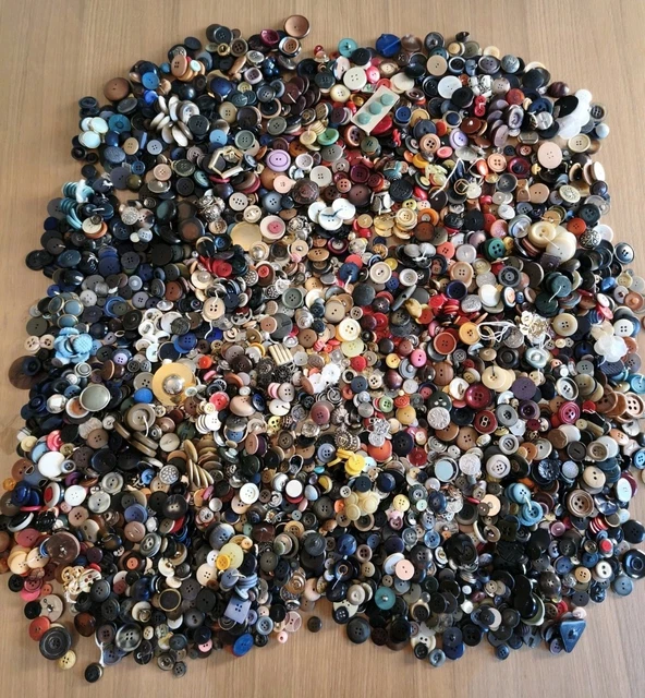 Lot De Boutons Vintage - Divers Modèles, Pour Couture Ou Collection