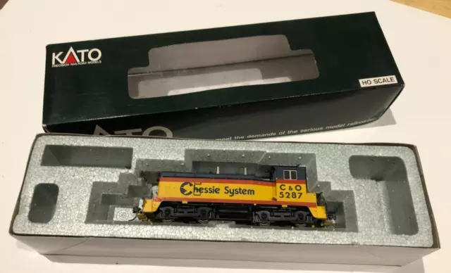 Kato Ho Scale Diesel Locomotive Emd Nw2 Phase Ii Switcher Chessie #5287
