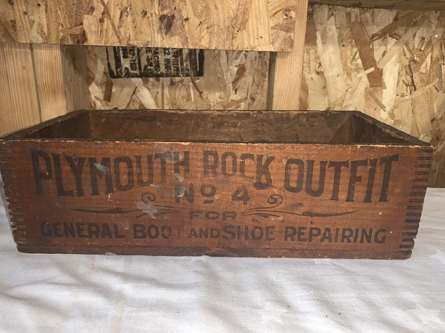 Plymouth Rock Outfit No. 4 General Boot & Shoe Repairing Dovetail Wood Box Vtg.