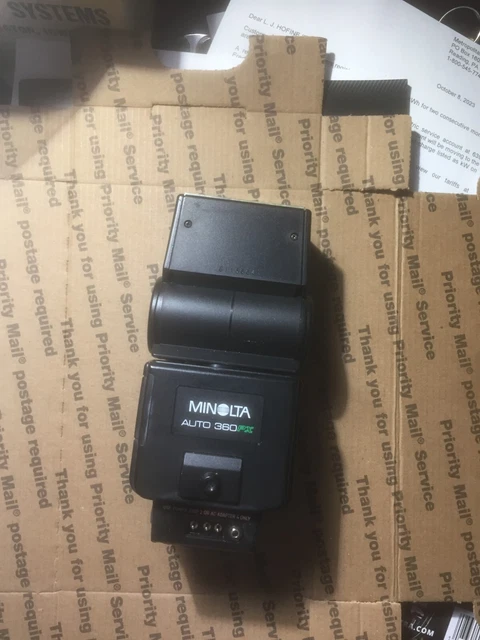 MINOLTA AUTO 360PX FLASH / Very clean comes with case and extra new lens