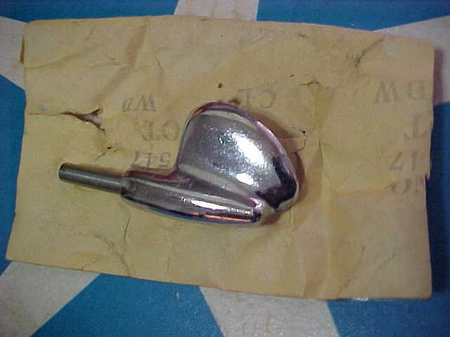 NOS Mopar 1883547 1959 Chrysler Plymouth DeSoto Dodge HT/CV LH Vent Bracket