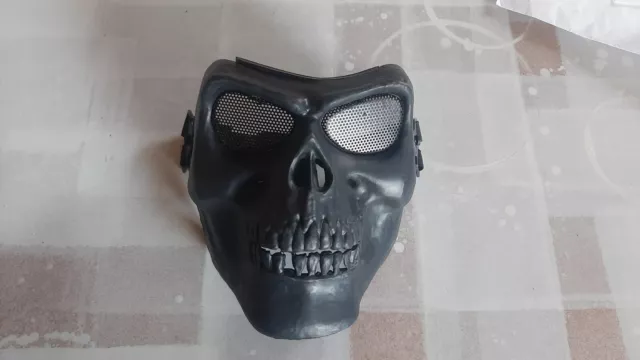 Maschera Protezione Softair Skull Black in plastica con rete metallica per occhi