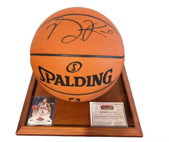 Derrick Rose #1 Signed Autographed Basketball Bulls Era (Spalding NBA) Rc Year