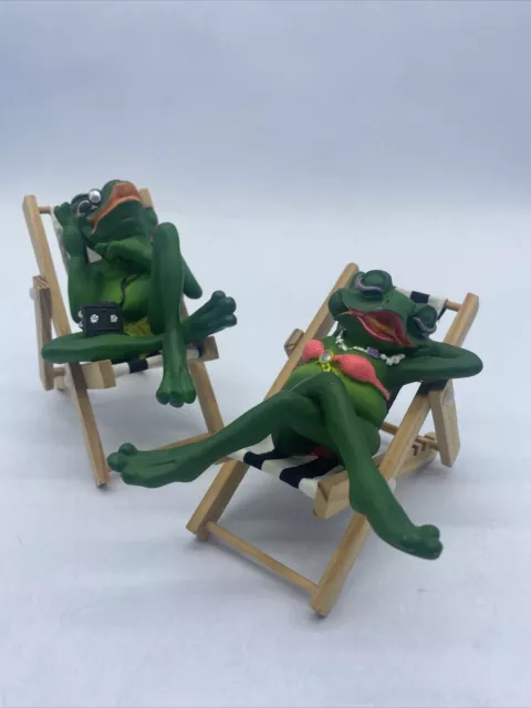 A Pair of Sunbathing Frog Male & Female Figurines on 2 Wood Folding Lawn Chairs