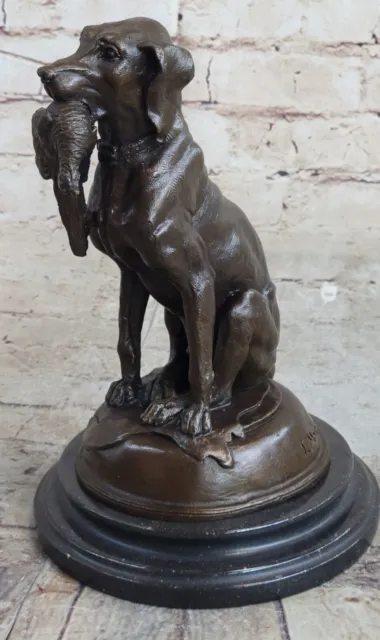 Art Deco Handmade Chien Hunting with Bird on Marble Base Statue Figure