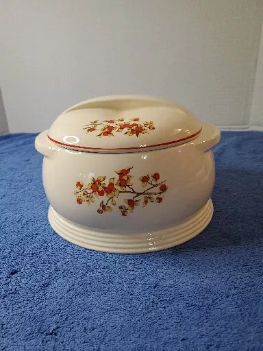 Universal Potteries Bitter Sweet Covered Casserole 2.25 Qt Union Made Ohio 1940s