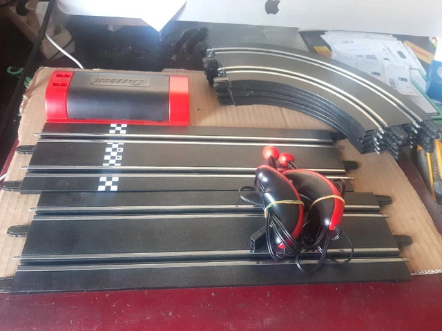 Lot de Rails carrera go MICRO tbe + 2 manettes et transfo
