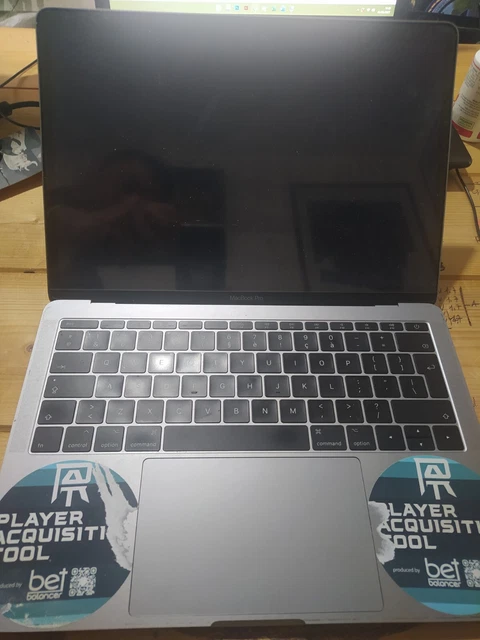 Apple MacBook Pro (Thunderbolt 3)  13.3" (128GB SSD, Intel Core i5 7ª gen) LEGGI