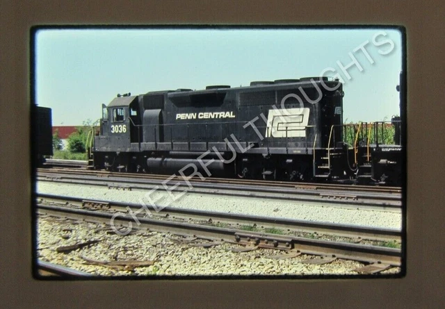 Original '71 Ektachrome Slide PC Penn Central 3036 GP40 Linker  35K51