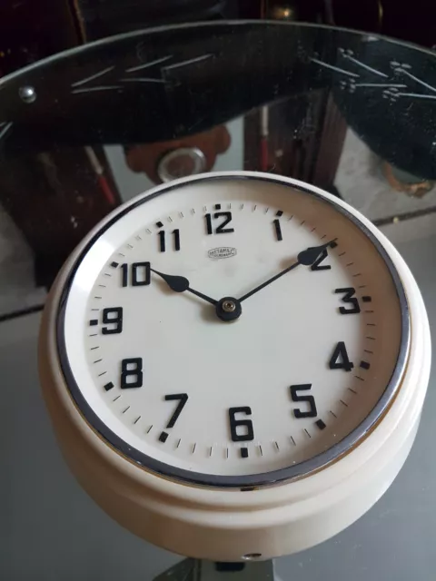 Vintage 20cm Metamec  Wall Clock - Bakelite Retro Mid Century White Clock