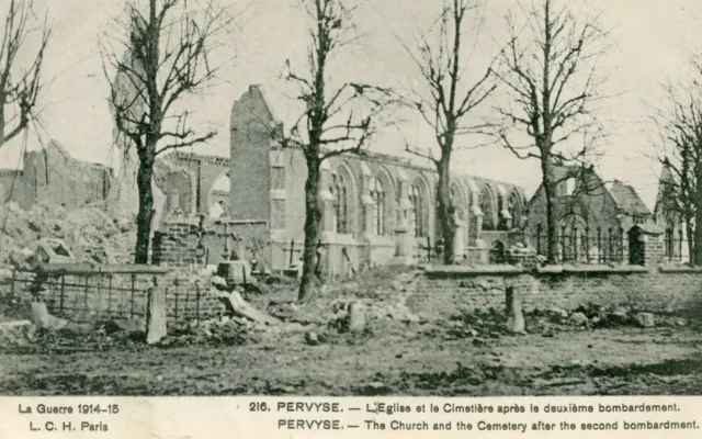 *22495 cpa Guerre 1914 - Pervyse - L'Eglise et le cimetière