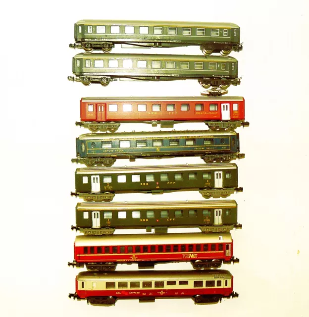 N Scale 8 x Lima European coaches. No boxes. GC.