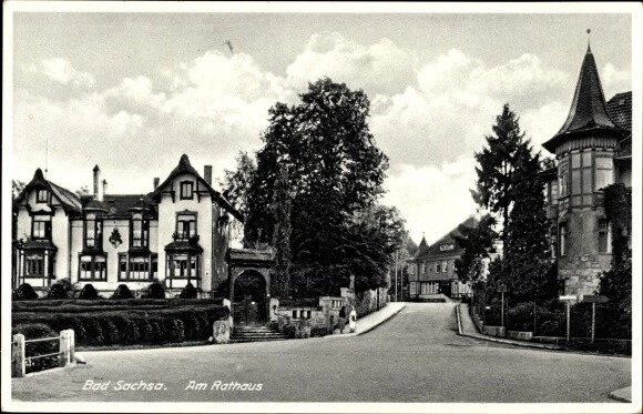 Ak Bad Sachsa im Harz, Straßenpartie am Rathaus - 2887407