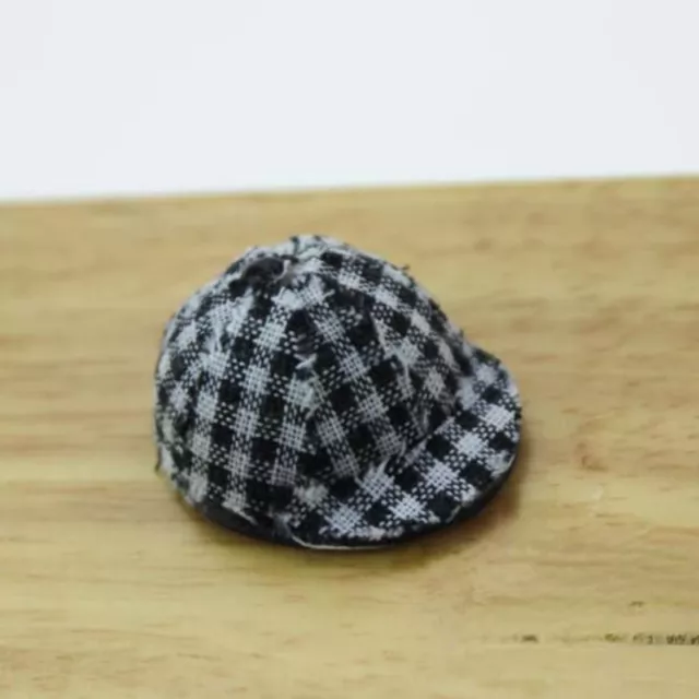 Maßstab 1:12 Puppenhaus Miniatur Schwarz Weiß Gitter Berets Hut Puppe Kleidung