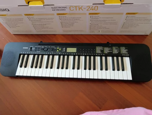Casio CTK-240 Tastiera Pianoforte Digitale con 49 Tasti - Nera