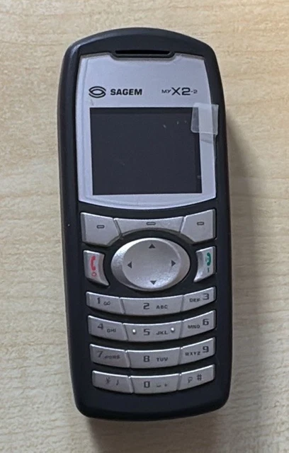 Sagemcom My521x Façonnable Téléphone portable monobloc GPRS/WAP Photo / Mp3 / FM / Slot MicroSD