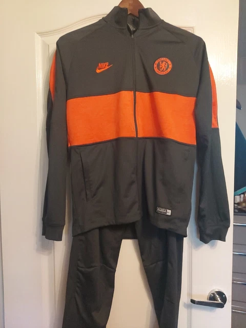 Tuta top e inferiore Chelsea FC Nike DRI-FIT taglia XLarge età 13-15 NUOVA
