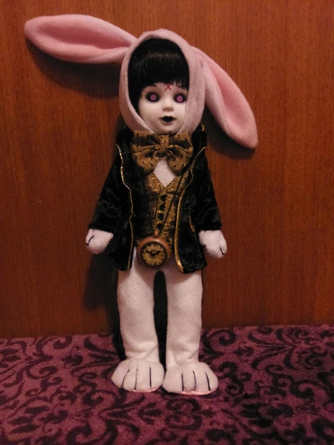 白うさぎ エグゾシスト LIVING DEAD DOLLS 不思議の国のアリス メズコ