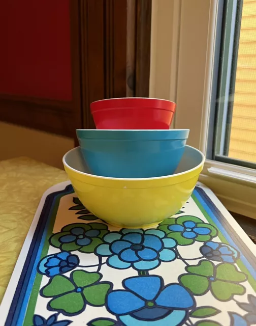 Vintage Banner Toy Pyrex Mixing Bowl Set Primary Colors Plastic 3 Piece Set Rare