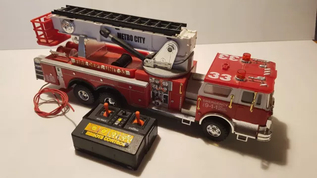 Camion de pompier télécommandé - Le bon coin Antony (92160)