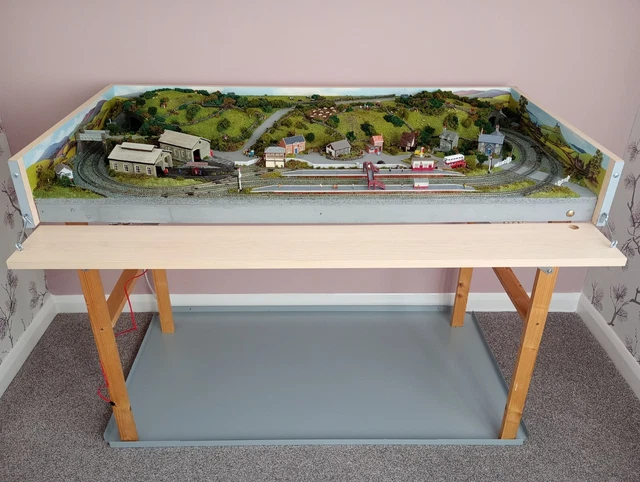 N GAUGE DETAILED model railway layout £410.00 - PicClick UK