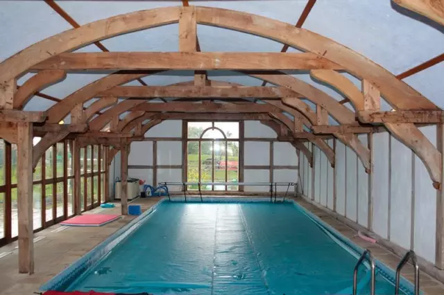 self catering holiday cottage wirral swimming pool hot tub