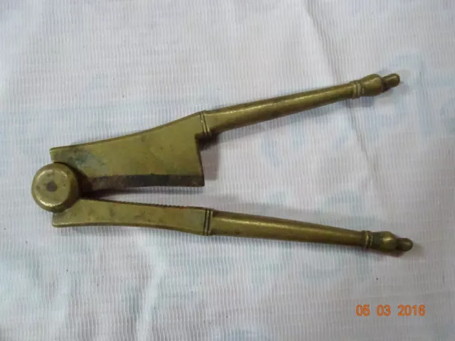 Old Vintage Brass Solid Unique Handcrafted Engraved Betel Nut Cutter Sarota #13