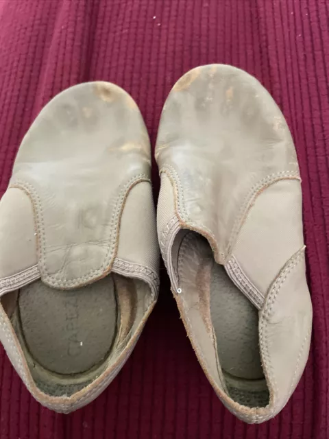 Capezio Quality Soft LEATHER Slip on Jazz Shoes Dance shoes beige (Tan) EJ2 4M