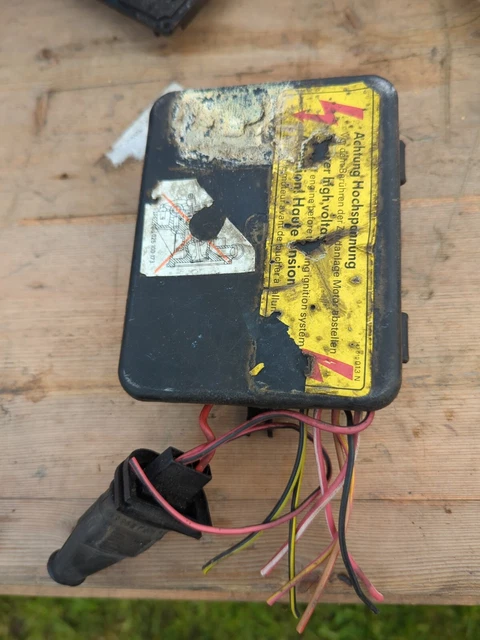 VW T25 T3 Engine Bay Electrical Connection Relay Fuse Black Box 2.1