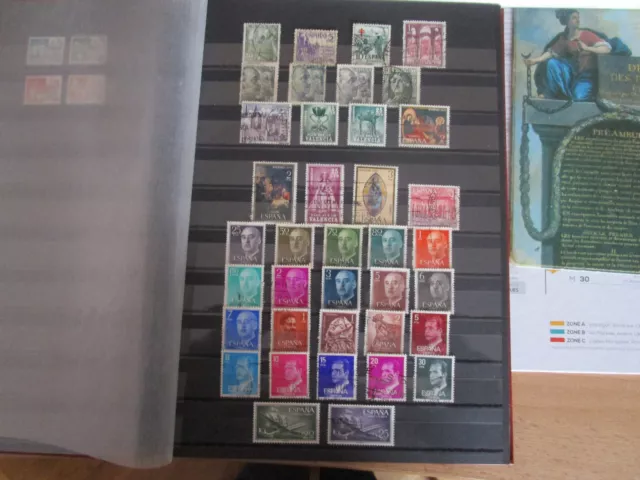 Déstockage . Espagne  lot de 38 timbres oblitérés. Cote ?. 