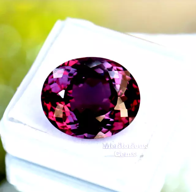 Oval Cut 30 Ct Natural Alexandrite Bi-Color AAA+ High Quality Loose Gemstone