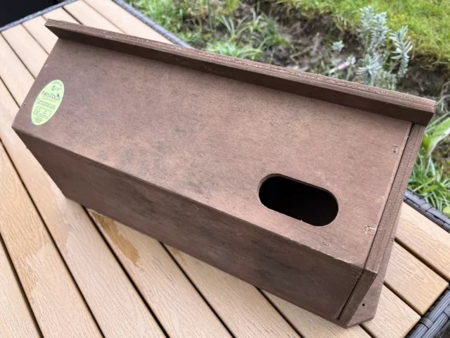 Swift nest box