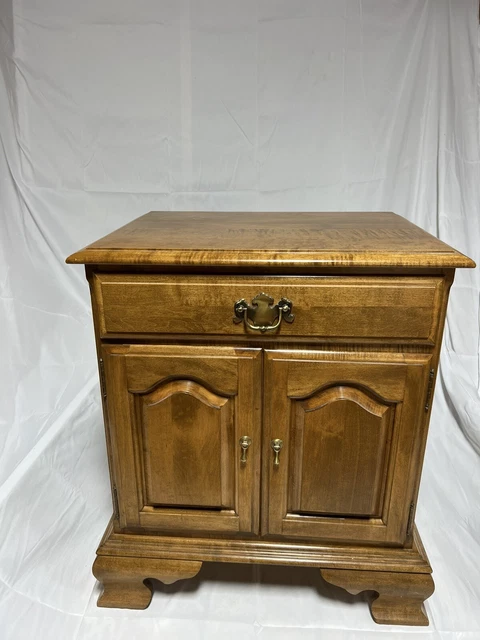 Ethan Allen Heirloom Maple Nightstand Nutmeg Finish Read Description