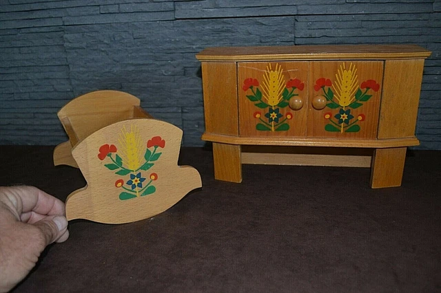 Découvrez le Berceau en Osier Vintage des Années 50 : L'Accessoire