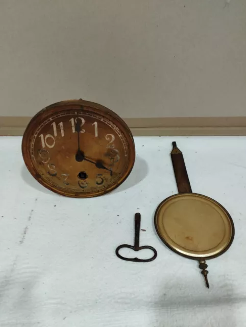 Antiguo reloj aleman, cucu, en perfecto estado y funciona perfectament