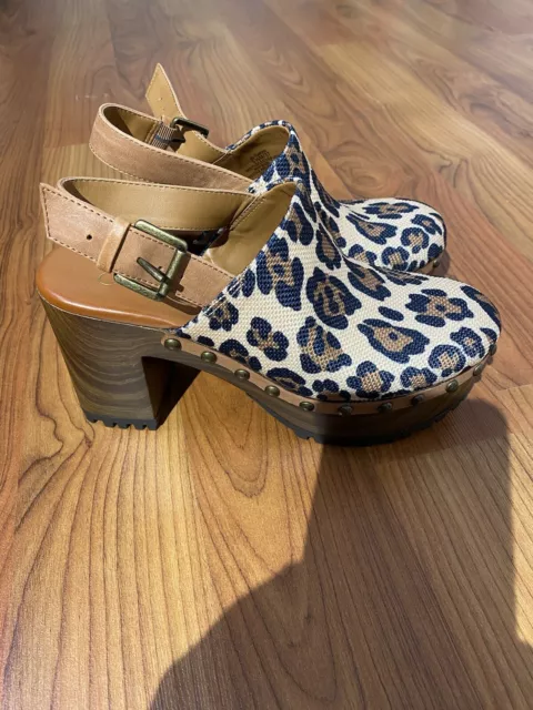 JESSICA SIMPSON NEW Tiarah platform heeled clogs cheetah animal print Size 6.5