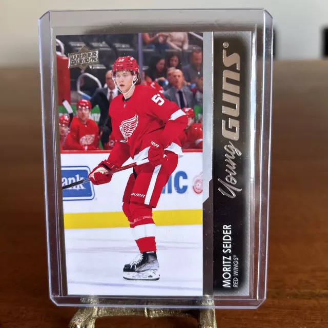 2021-22 Upper Deck Series 2 - Young Guns #469 Moritz Seider (RC)