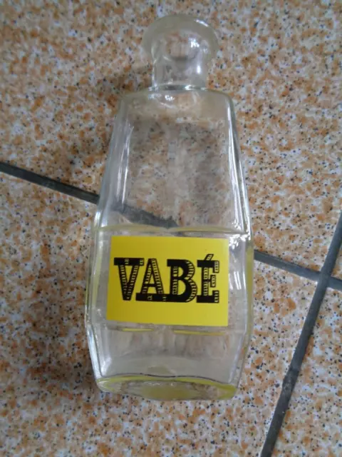 PETITE carafe en verre  vabé