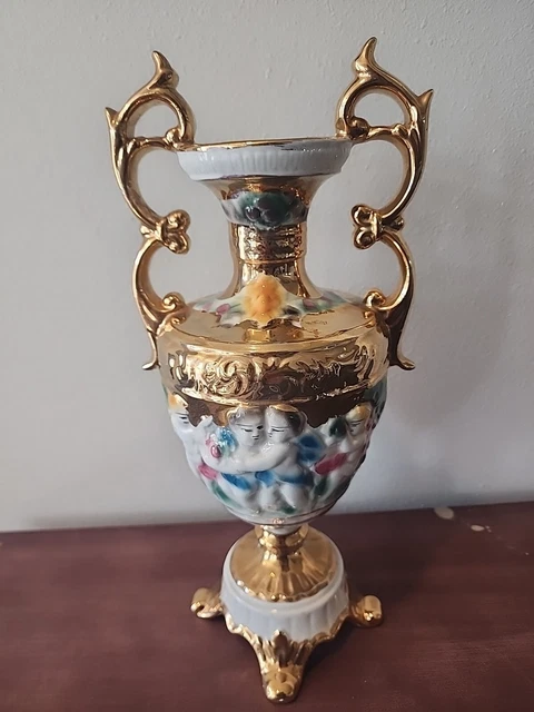 Vintage Double Handled  Capodimonte Vase Urn Made In Italy #2054/A Cherubs Putti