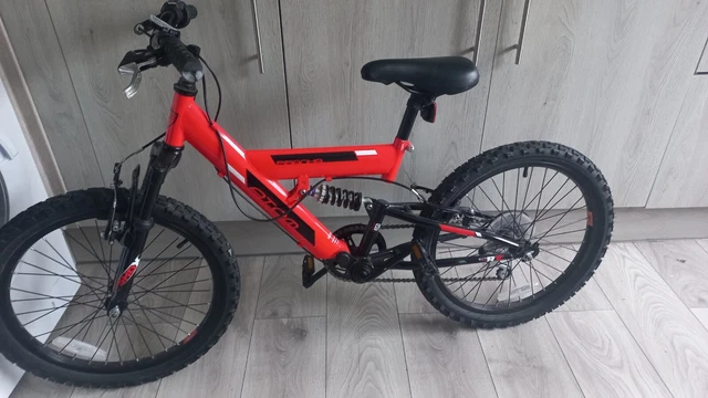 Piranha atom 20 inch wheel clearance