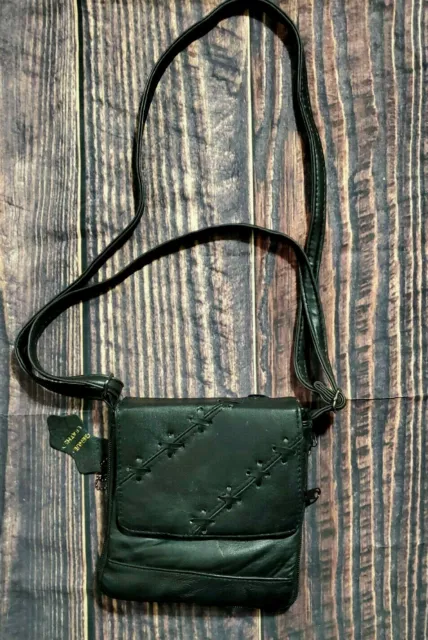 Women's OKPTA1519426 Navy Blue Purse Handbag OK.0973628 Leather Crossbody  Chain