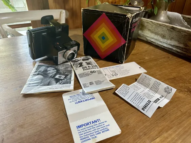 Vintage POLAROID Square Shooter 2 Instant Film Land CAMERA Original Box & Manual