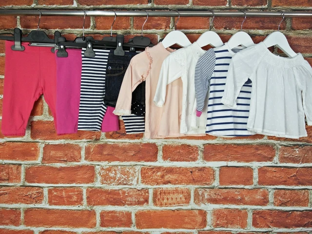 BABY GIRLS BUNDLE AGE 3-6 MONTHS M&S NEXT GAP etc LEGGINGS SKIRT TOP BLOUSE 68CM