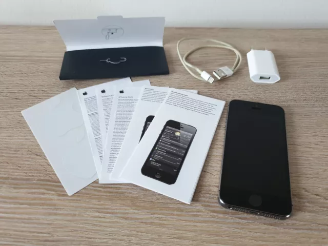 Apple iPhone 5S - 16GB - Grau/Schwarz (Ohne Simlock)