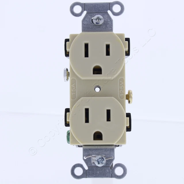 Hubbell Ivory Duplex Smooth Face Receptacle Outlet 5-15 15A 125V 2P3W Bulk CR15I