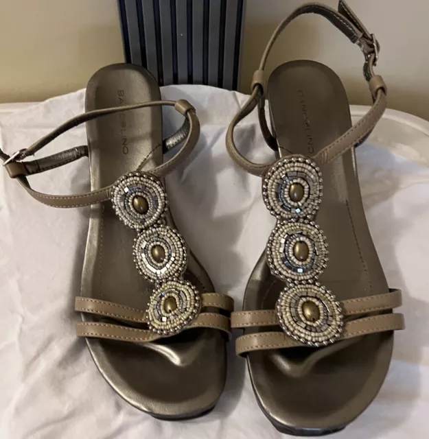 Bandolino Womens Silver Dress Sandals Embellished Strappy Open Toe Stretch Sz 9M