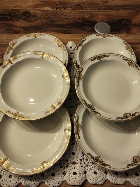 12 assiettes creuses porcelaine de limoges de style louis xvi